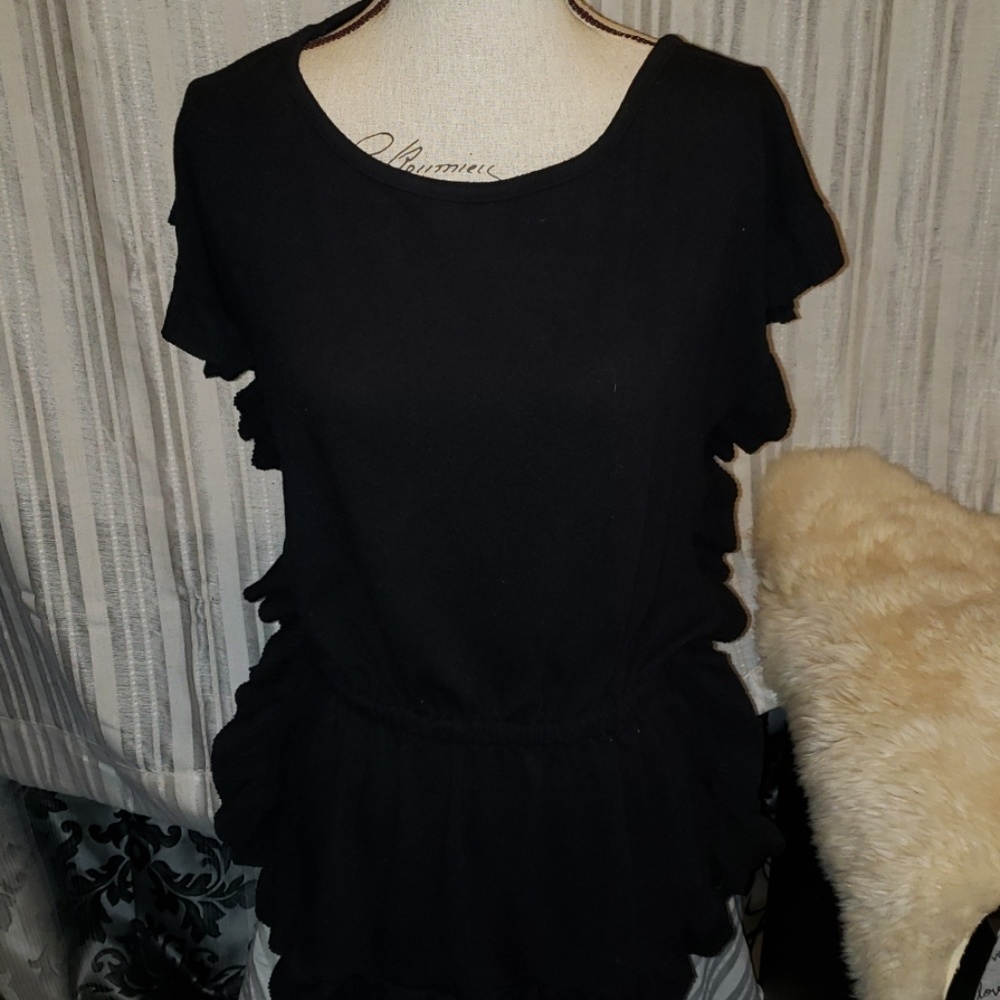 Ruffled Cardigan pullover
